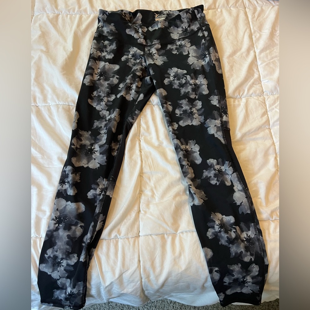 Old Navy Active Leggings